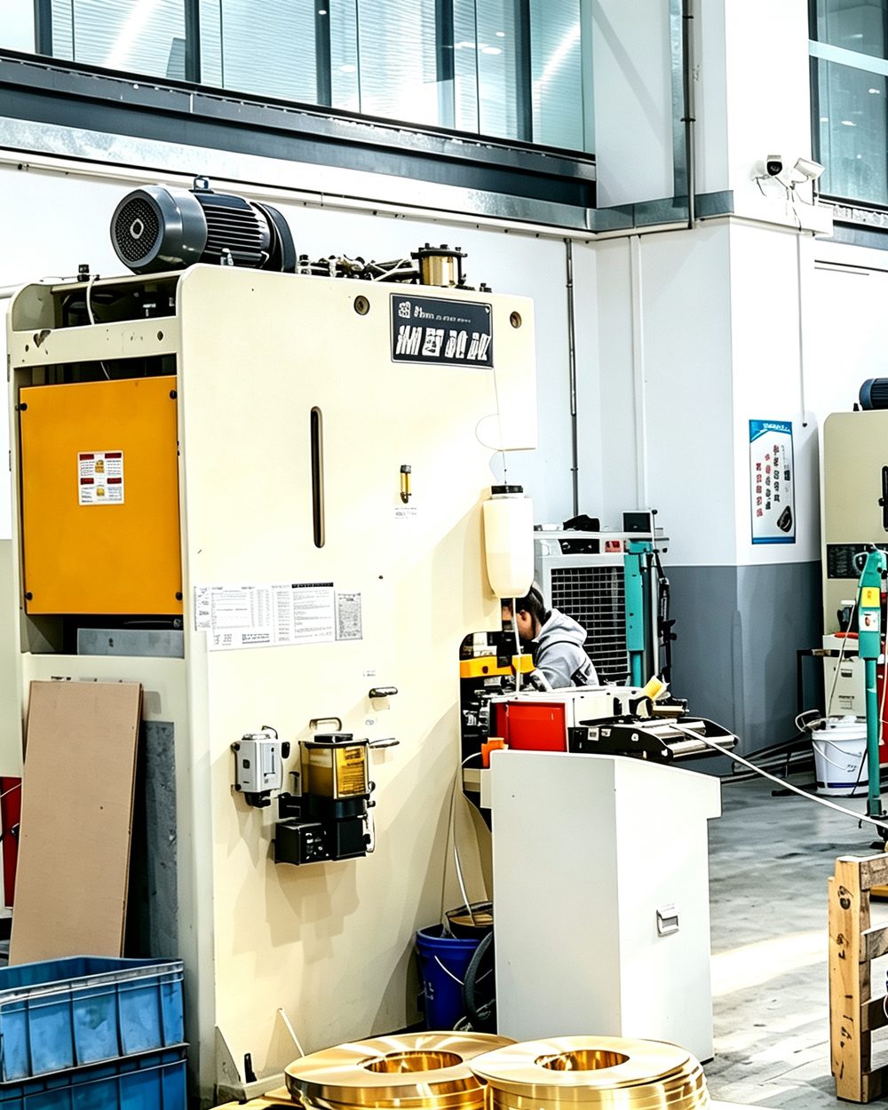 High-speed stamping press running brass strip